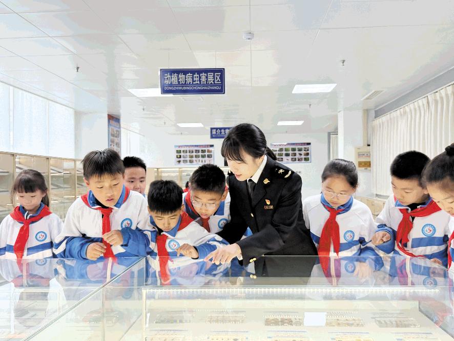 “喚綠之旅”走進科普教育基地